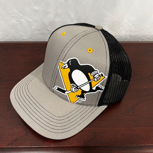 NWOT Pittsburgh Penguins / Coors Light Cap - Picture 2 of 5